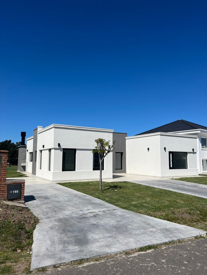 CASA EN VENTA / ALQUILER PERMANENTE  Rumenco Joven