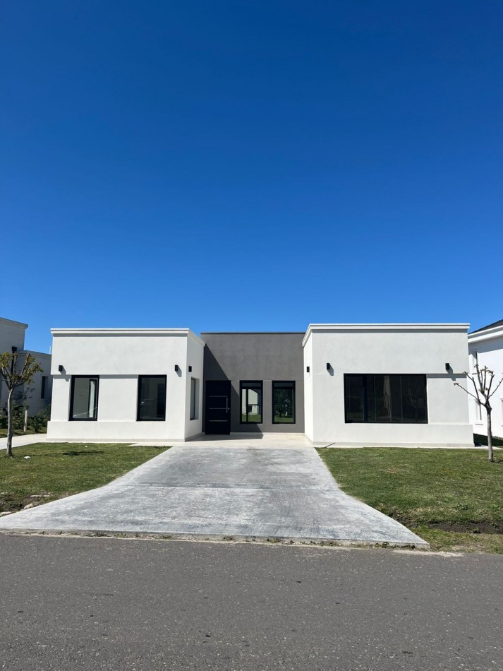 CASA EN VENTA / ALQUILER PERMANENTE  Rumenco Joven